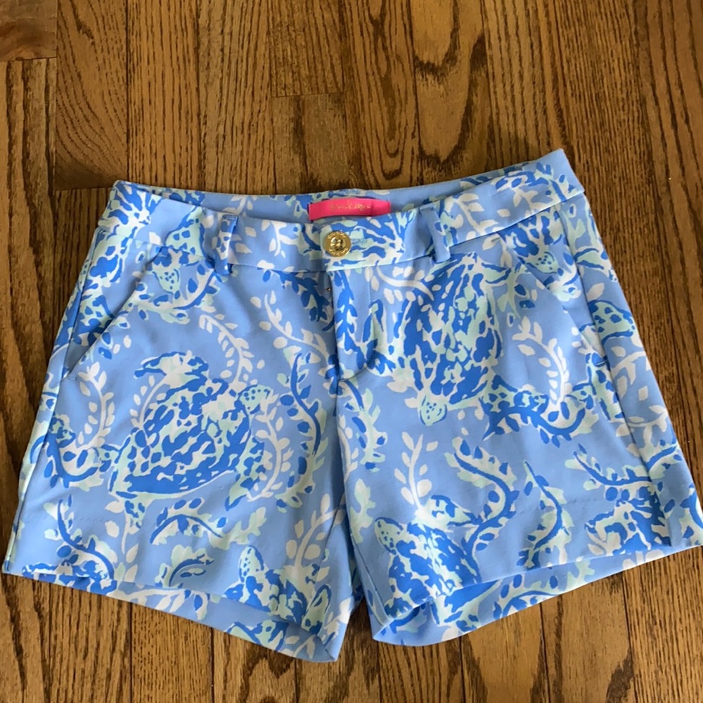Blue Turtle print Lilly Pulitzer shorts